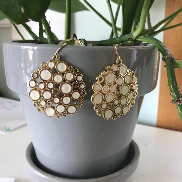 {Premiere Design} Gold white enamel earrings - Picture 1 of 5